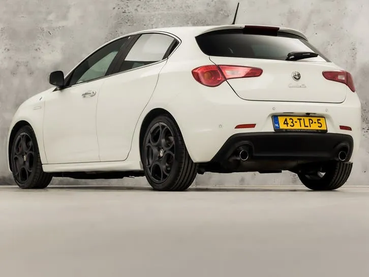 Alfa Romeo Giulietta 2012 photo 3