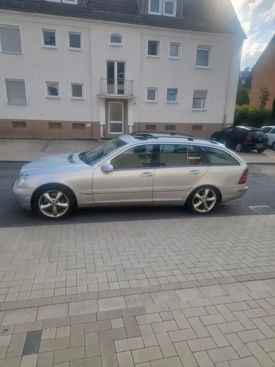 Mercedes-Benz C200