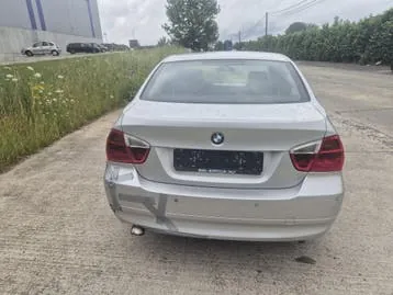 BMW 320D 2009 photo 3
