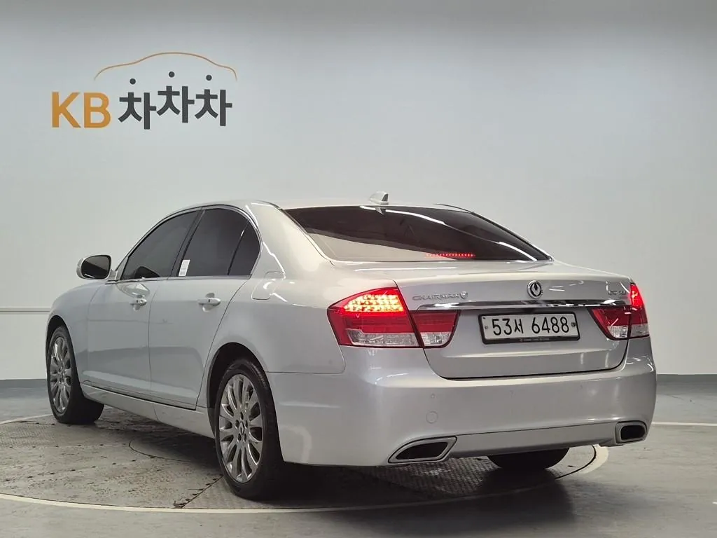 KG Mobility Chairman 2014 photo 2