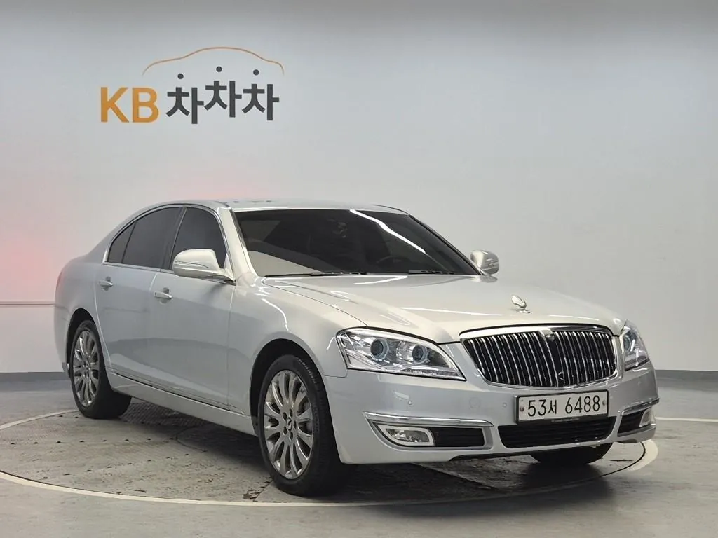 KG Mobility Chairman 2014 photo 4