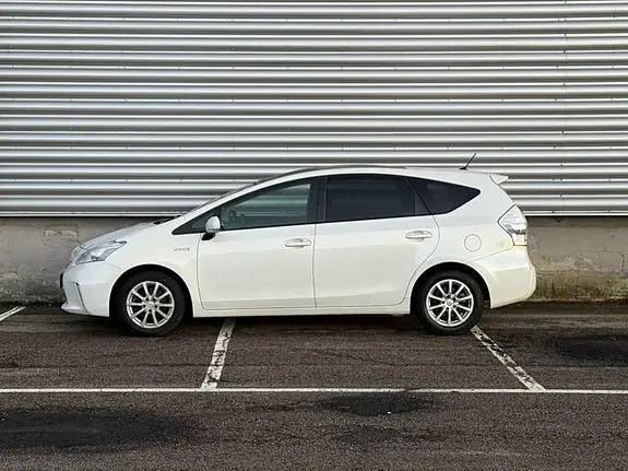 Toyota Prius 2013 photo 2