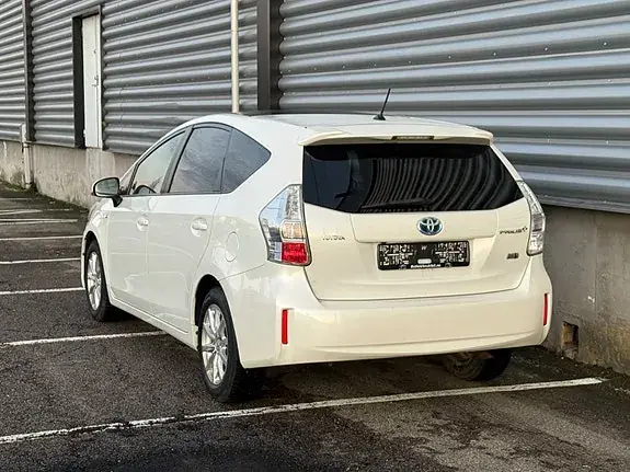 Toyota Prius 2013 photo 3
