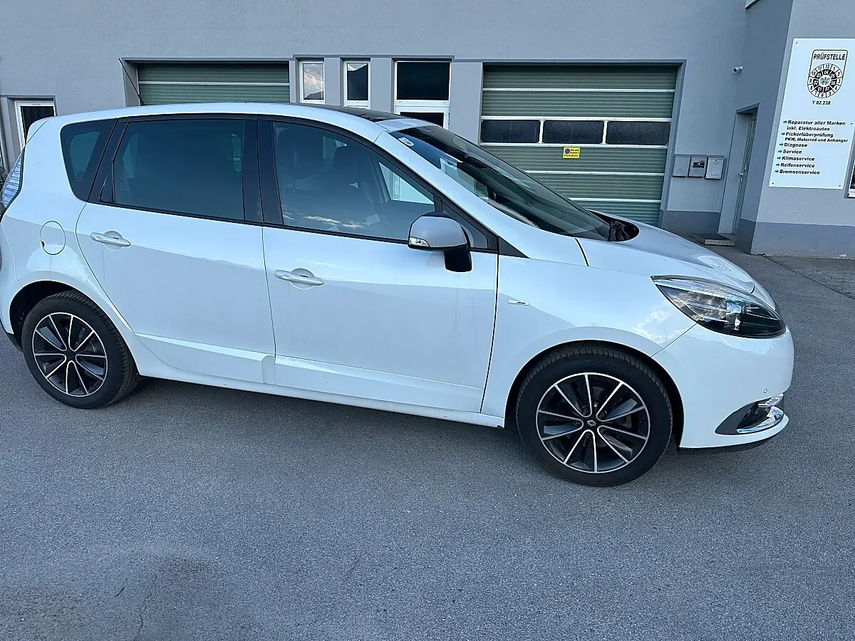 Renault Scenic 2013 photo 2