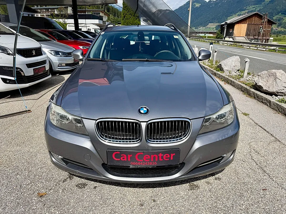 BMW 3 Series 2009 photo 2