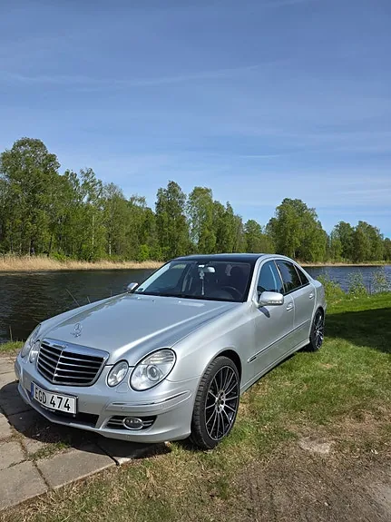 Mercedes-Benz E320