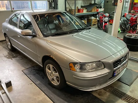 Volvo S60 2009 photo 2