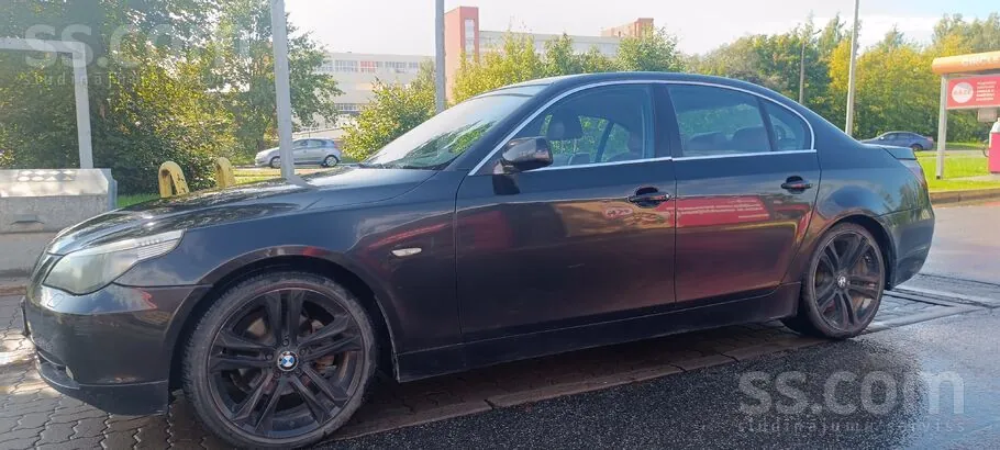 BMW 525