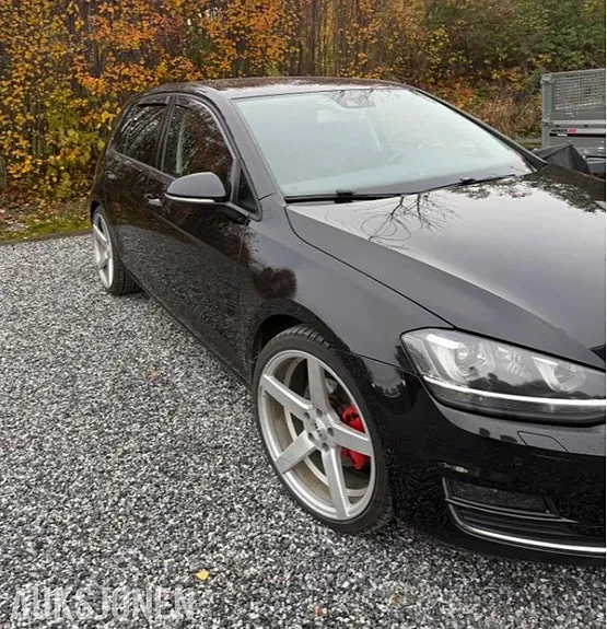 Volkswagen Golf 2015 photo 2