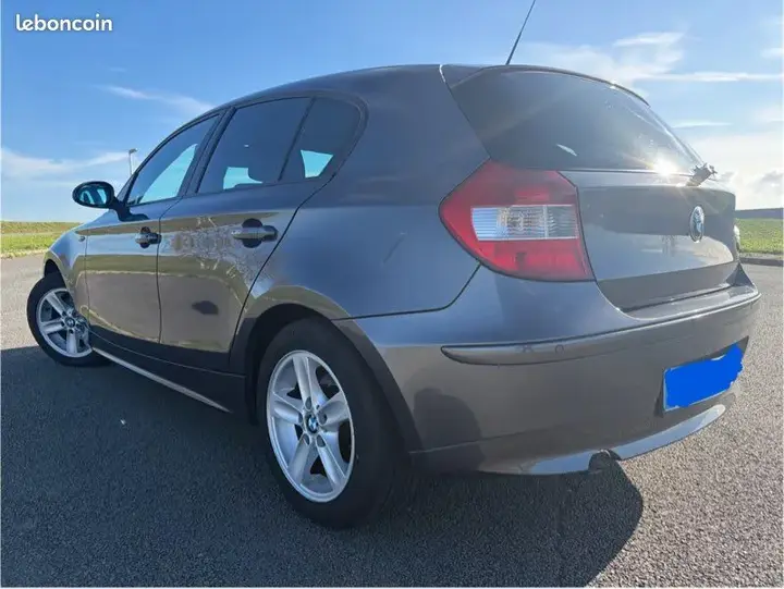 BMW 118D 2005 photo 2