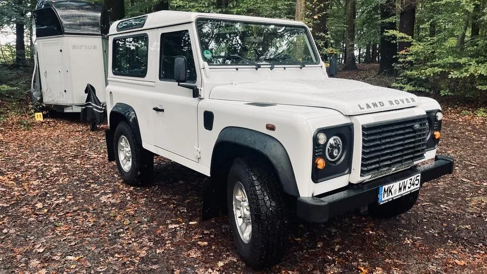 Land Rover Defender 90