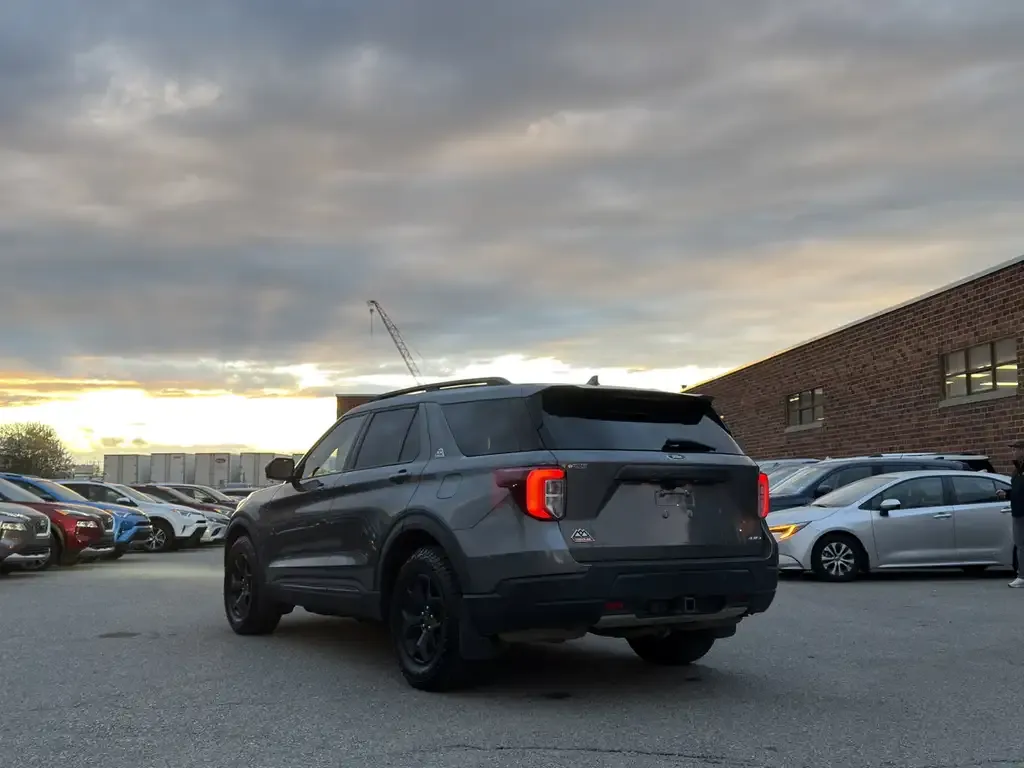 Ford Explorer 2023 photo 5