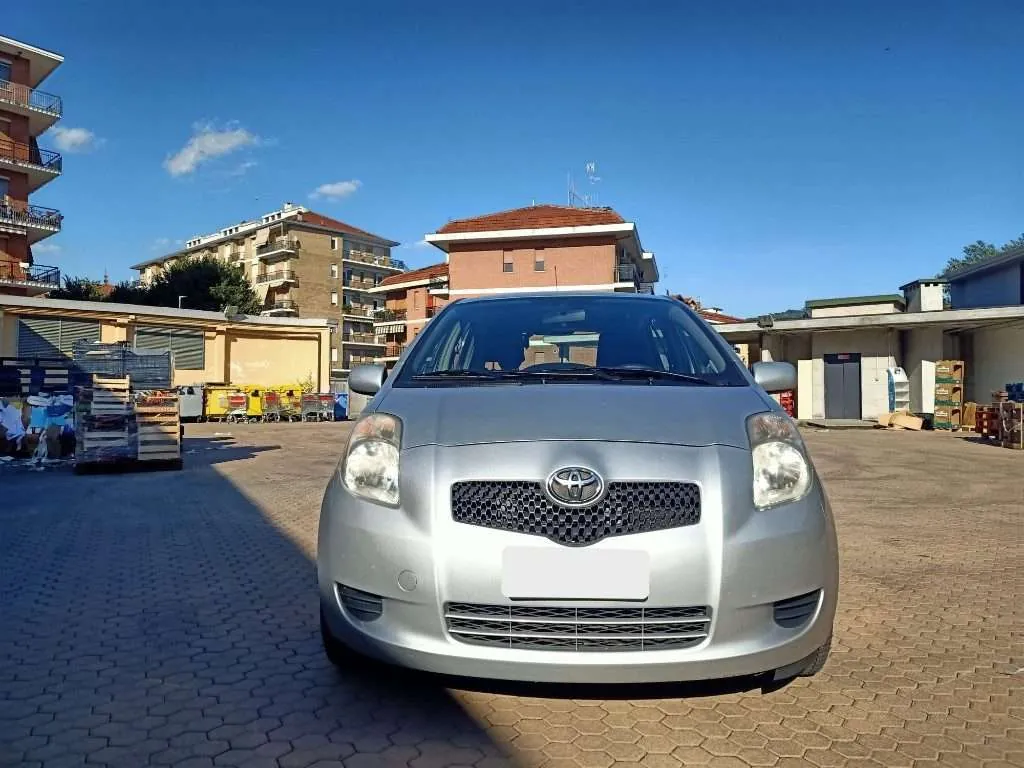 Toyota Yaris 2007 photo 2