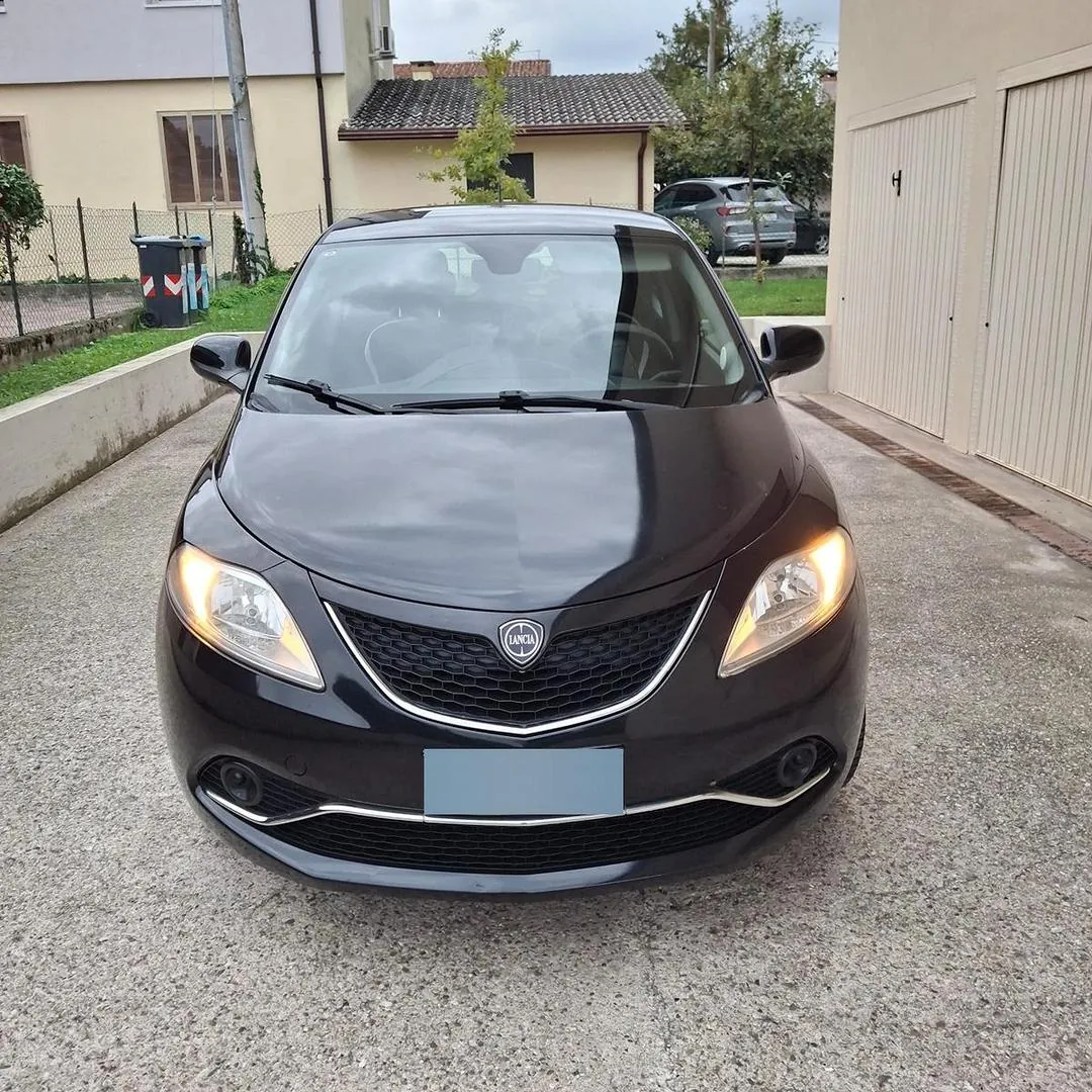 Lancia Ypsilon 2015 photo 4