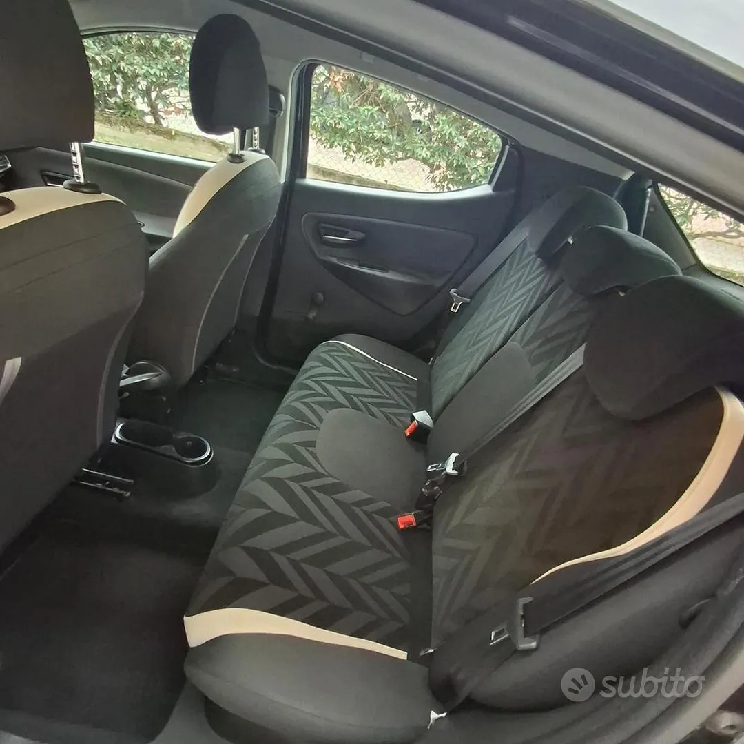 Lancia Ypsilon 2015 photo 3
