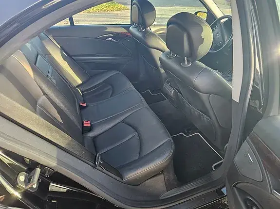Mercedes-Benz E 200 2006 photo 2