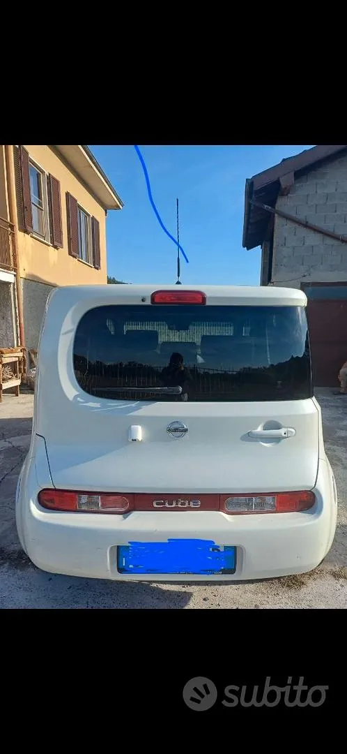 Nissan Cube 2010 photo 3
