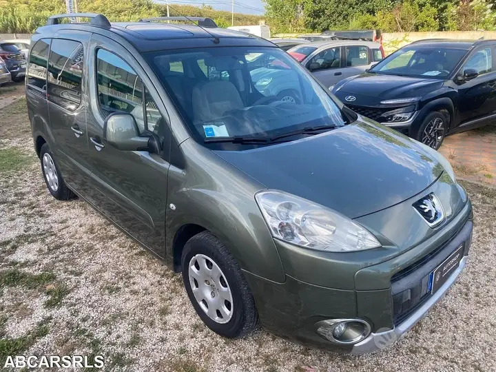 Peugeot Partner 2011 photo 4