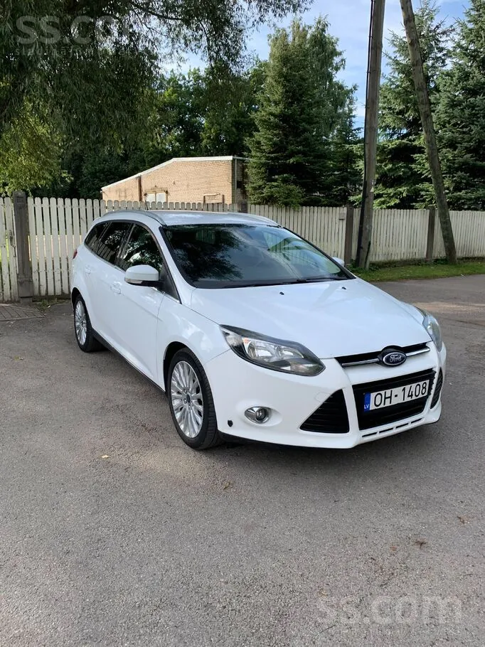 Ford Focus 2013 photo 2