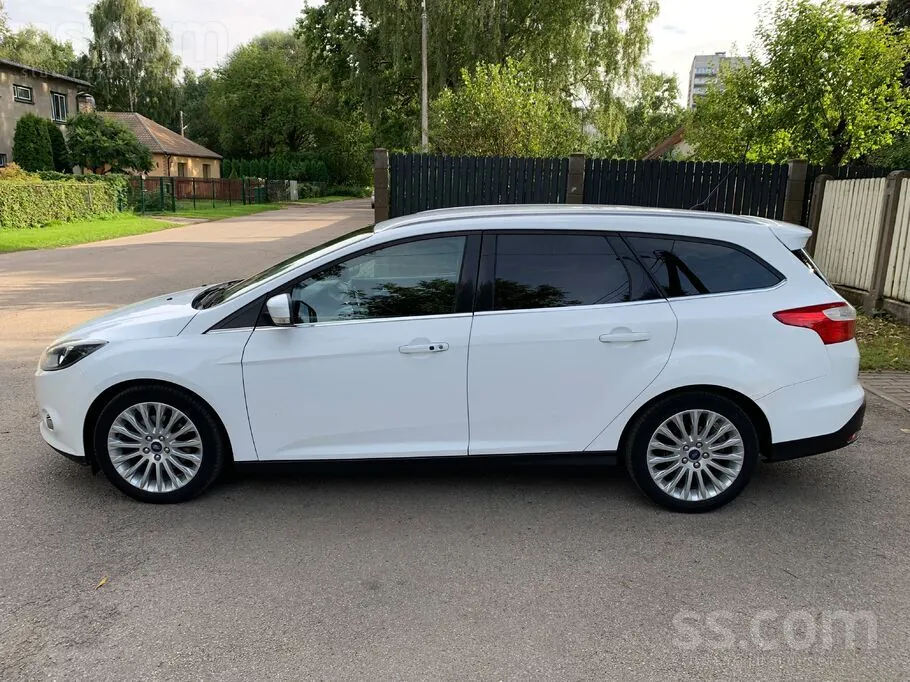 Ford Focus 2013 photo 4