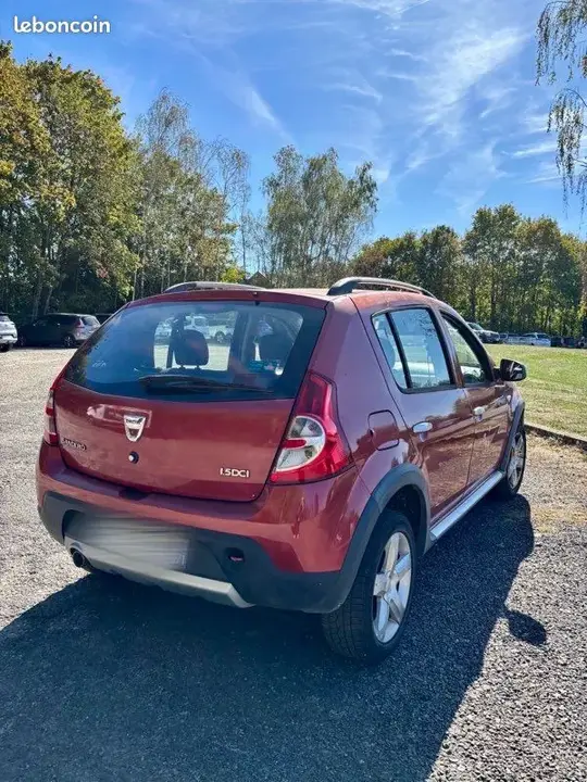 Dacia Sandero 2011 photo 2
