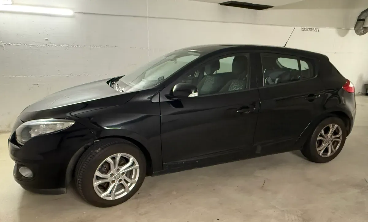 Renault Megane 2013 photo 2