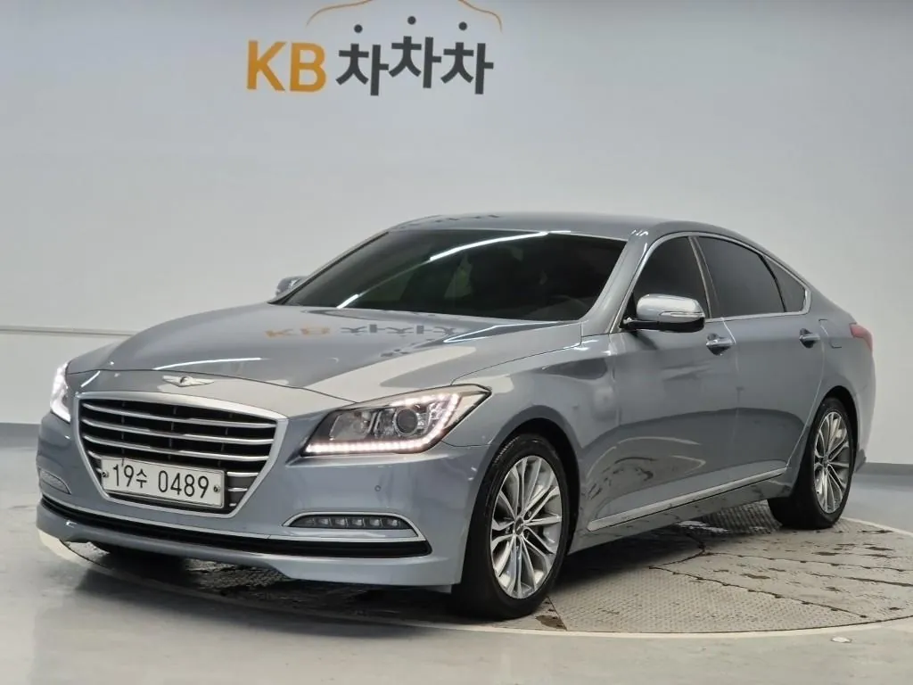 Hyundai Genesis