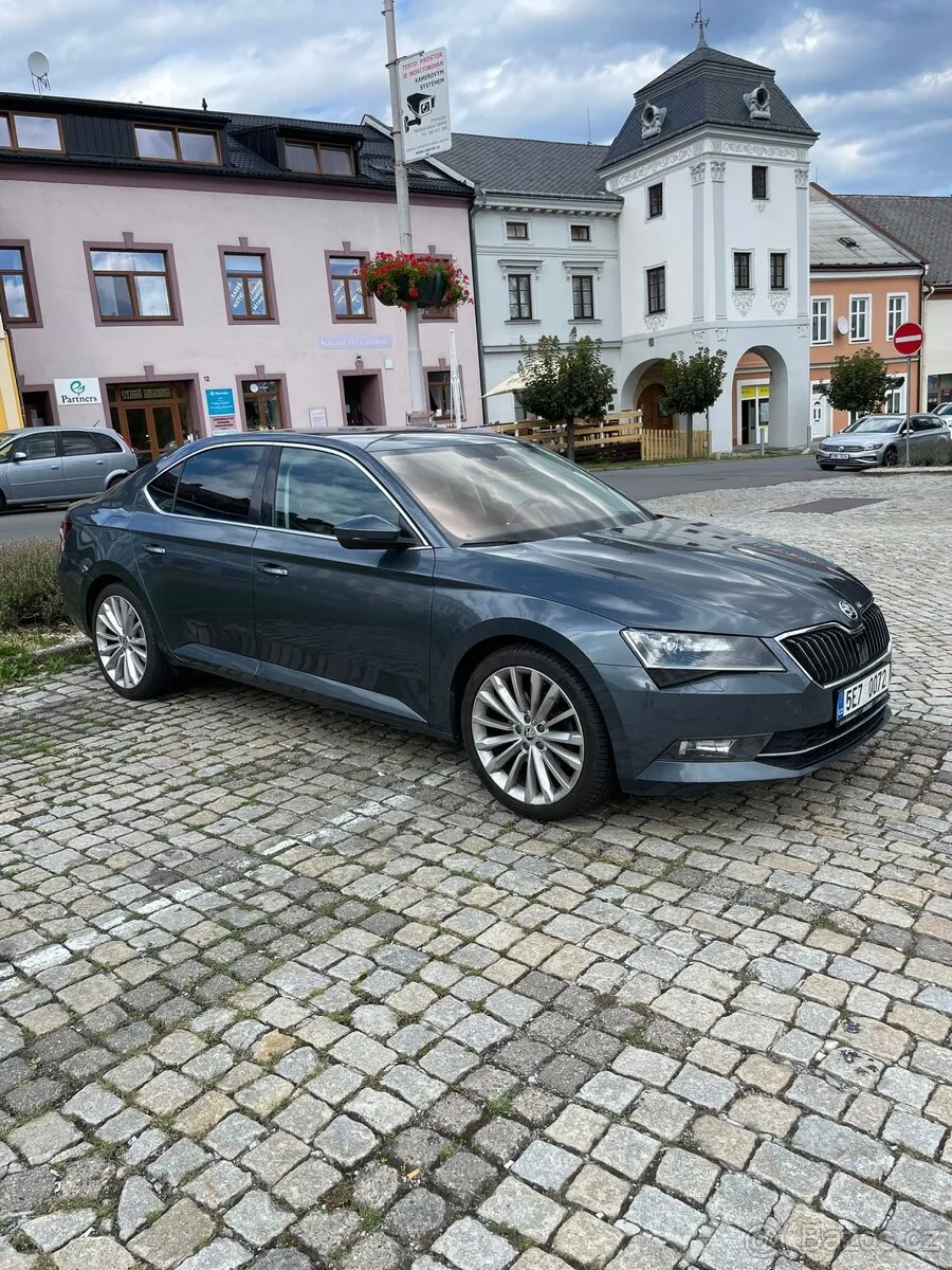 Skoda Superb 2016 photo 3