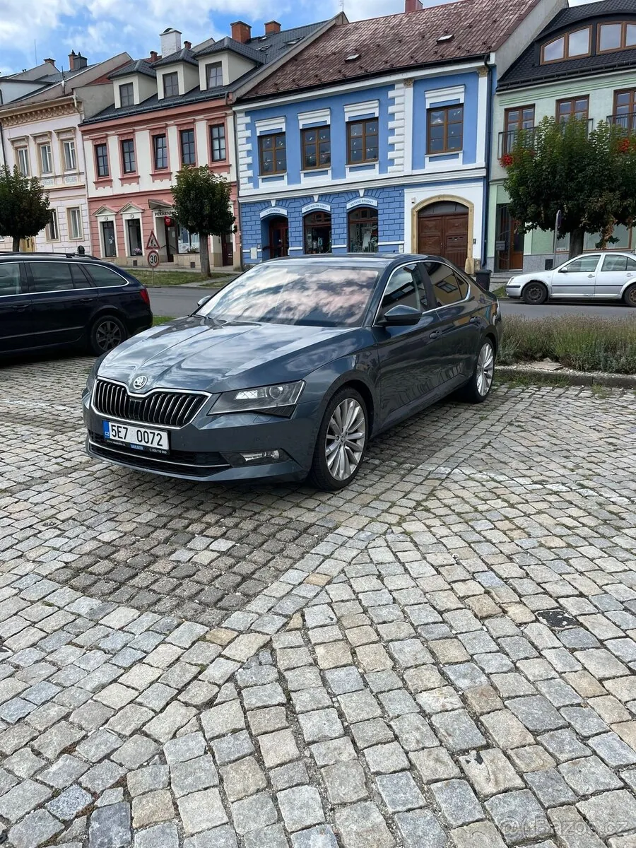 Skoda Superb 2016 photo 4