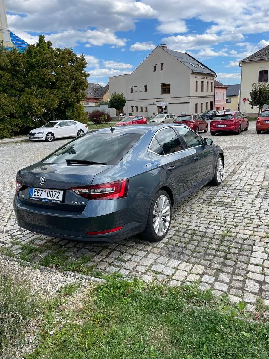 Skoda Superb 2016 photo 2