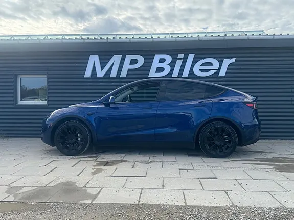 Tesla Model Y 2024 photo 2