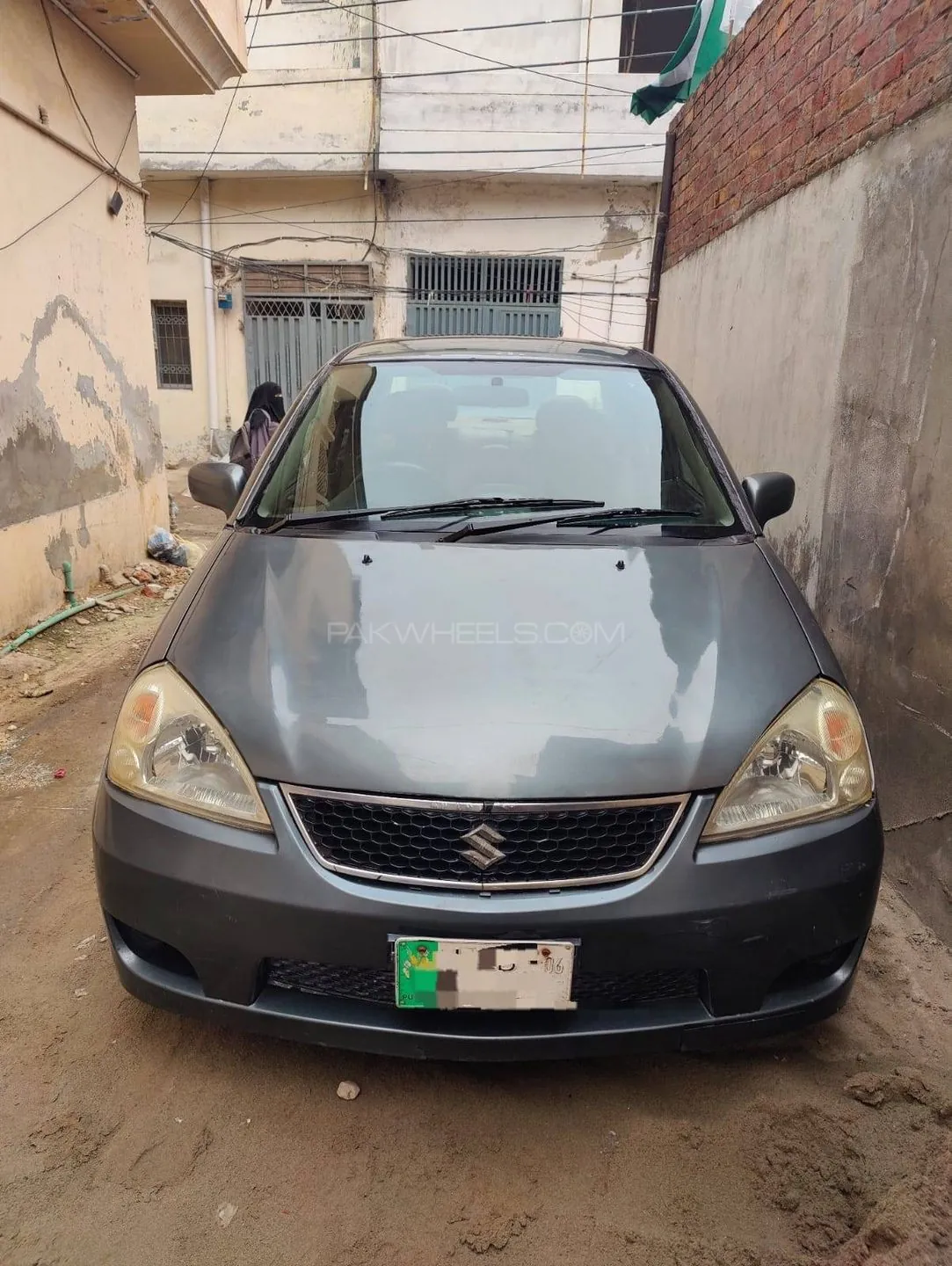Suzuki Liana