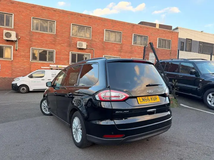 Ford Galaxy 2016 photo 4