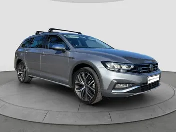 Volkswagen Passat 2021 photo 2