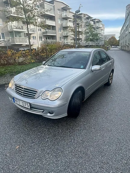 Mercedes-Benz C200 2006 photo 3