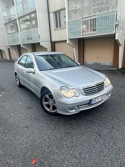 Mercedes-Benz C200 2006 photo 2