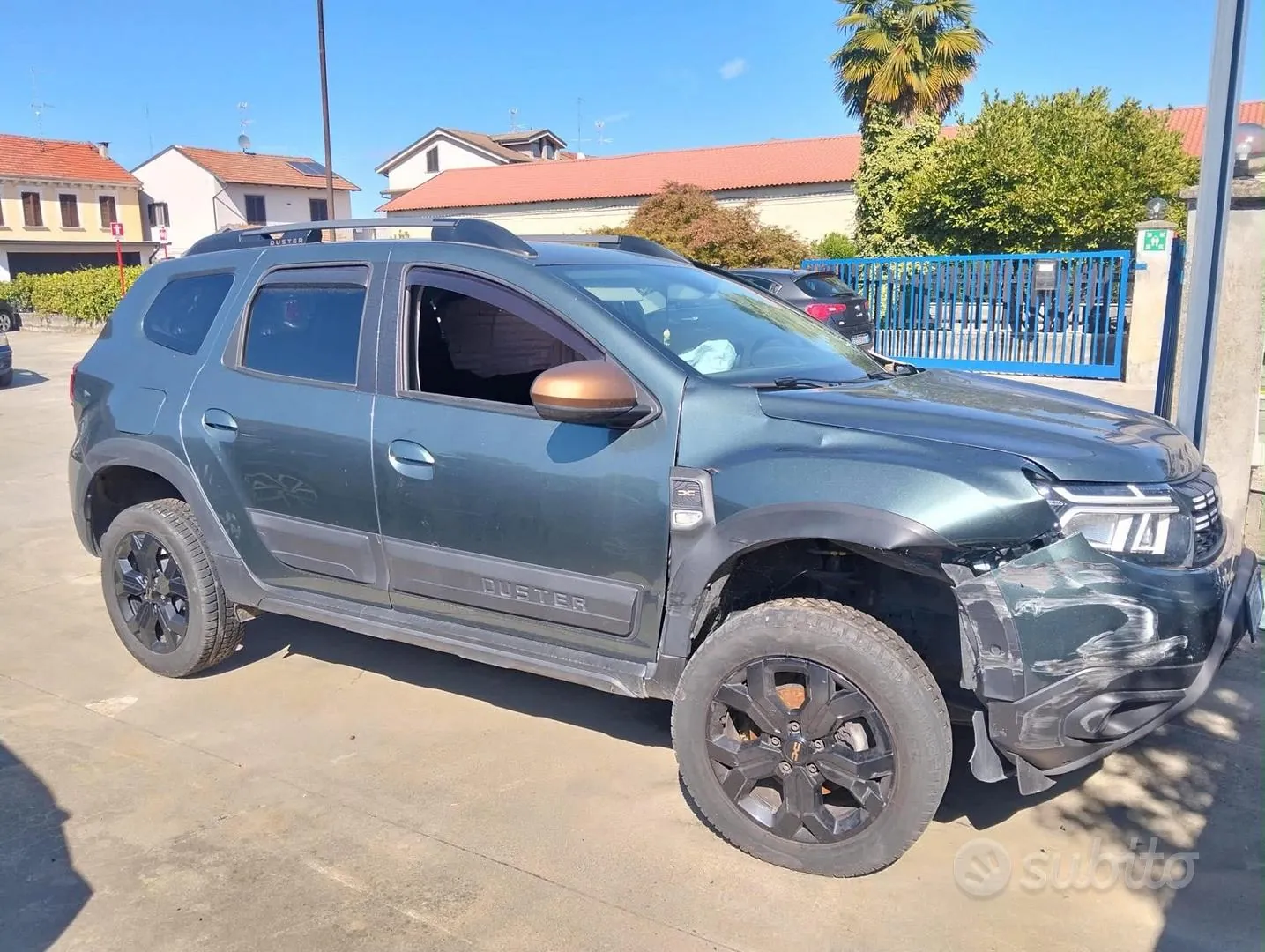 Dacia Duster 2023 photo 2
