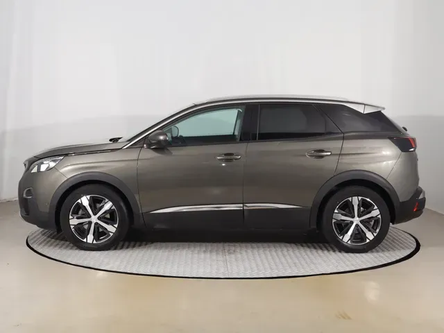 Peugeot 3008 2019 photo 2