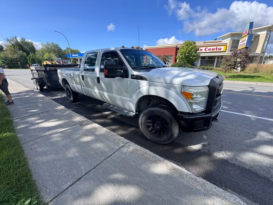 Ford F350 2011 photo 2