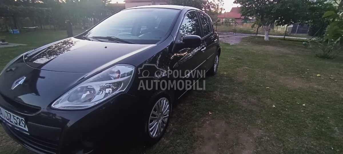 Renault Clio 2009 photo 2