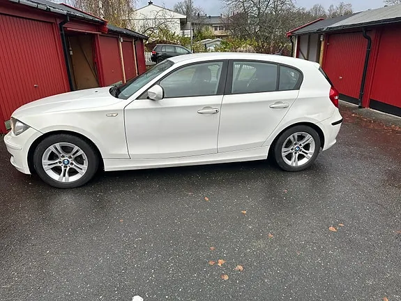 BMW 1 Series 2010 photo 3