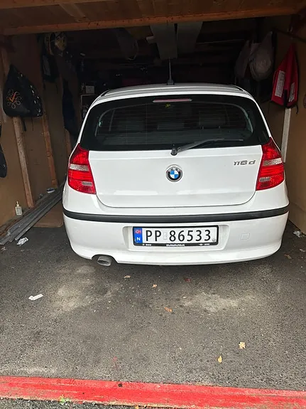 BMW 1 Series 2010 photo 2