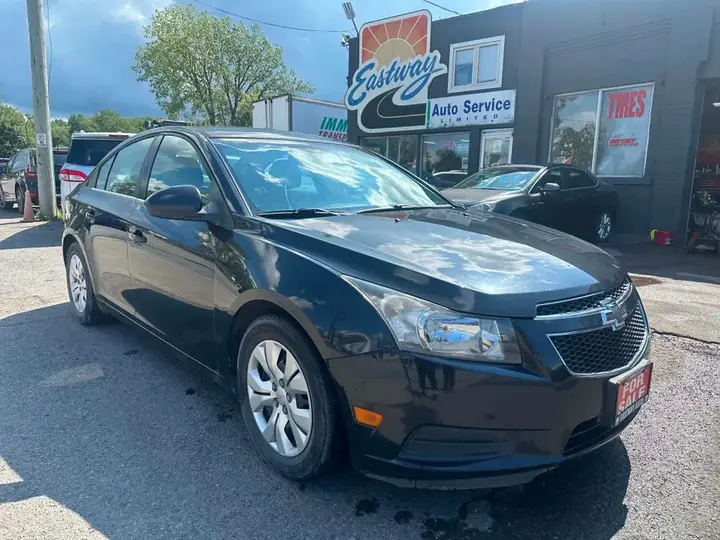 Chevrolet Cruze 2014 photo 2