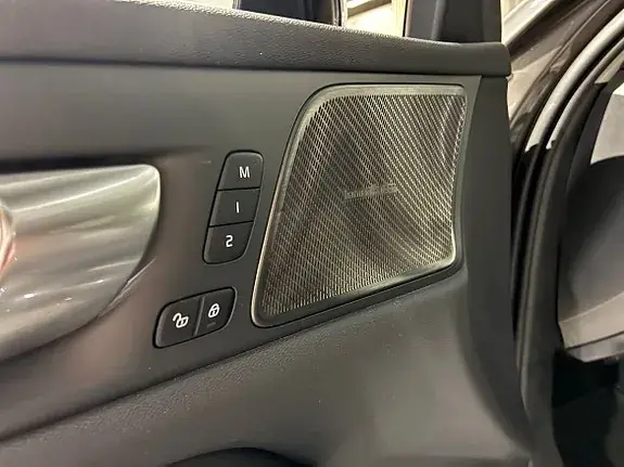 Volvo V60 2025 photo 2