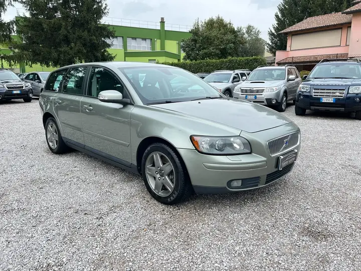 Volvo V50 2007 photo 2
