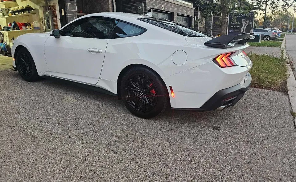 Ford Mustang 2024 photo 3