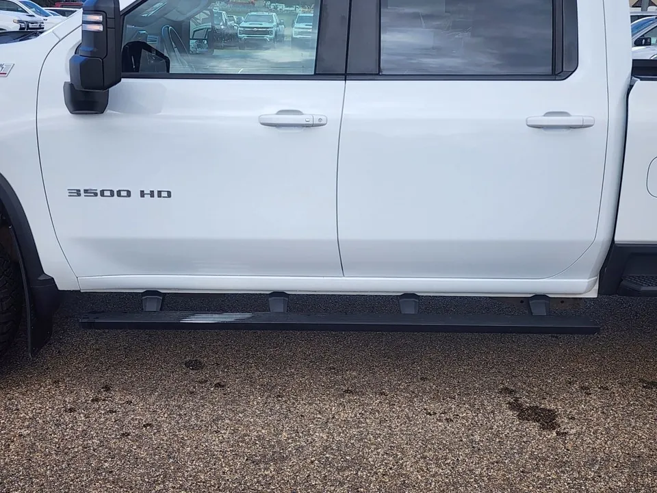 Chevrolet Silverado 3500Hd 2024 photo 4