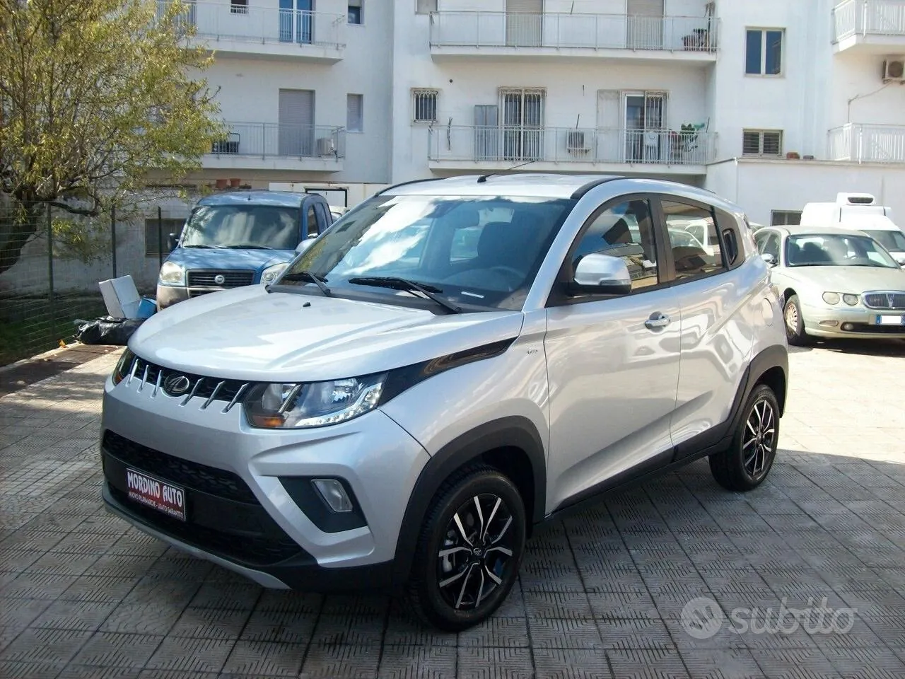 Mahindra Kuv100
