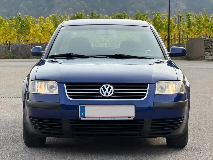 Volkswagen Passat 2001 photo 2