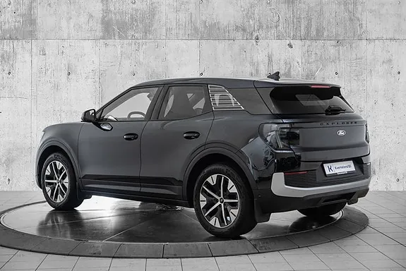 Ford Explorer 2026 photo 3